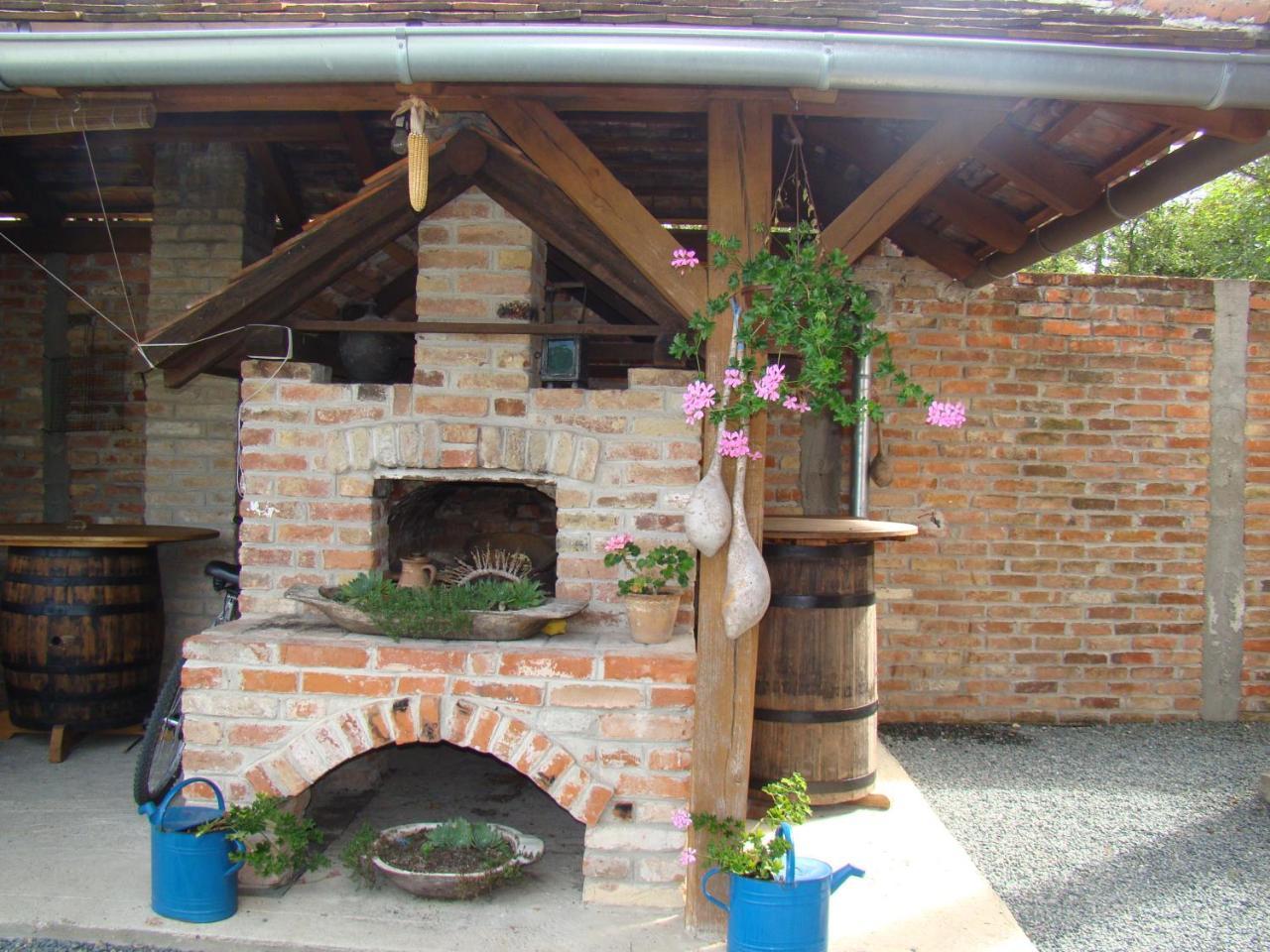 Country House Tunjina Kuca Stara Kapela Guest House Pavlovci Ngoại thất bức ảnh